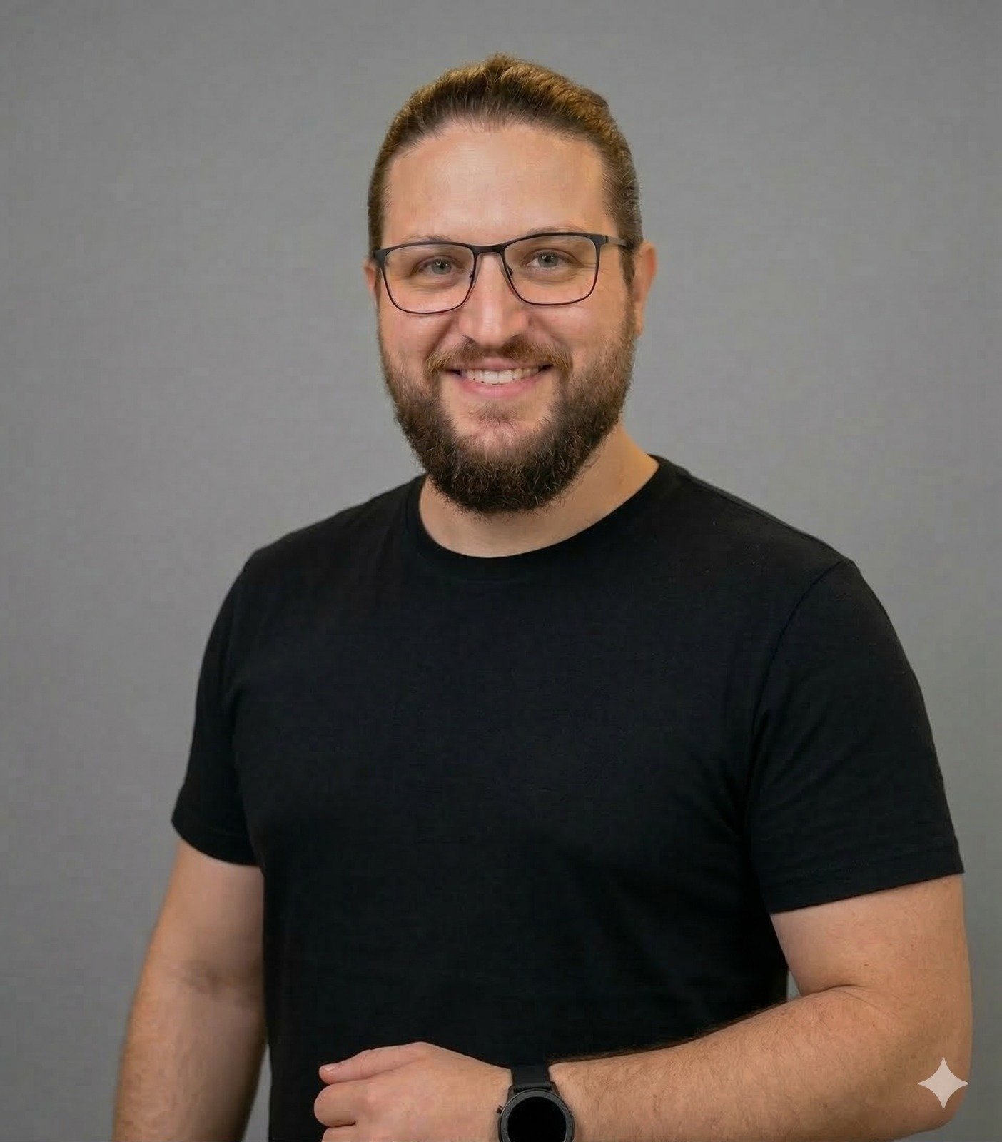 Imagem mostra o proprietário da TW26 Tufik Neto